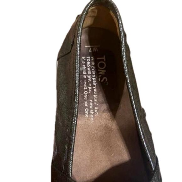 TOMS Womens 7 Avalon Olive Green
Waxed Canvas Patent Linen Slip On Loafers - Picture 8 of 13